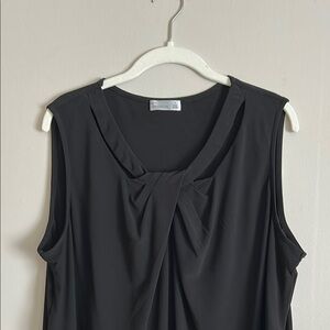 89th & Madison 1x Cut out Chest Elegant Black Lightweight Work Sleeveless Top